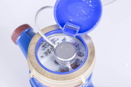 容(róng)積式水表